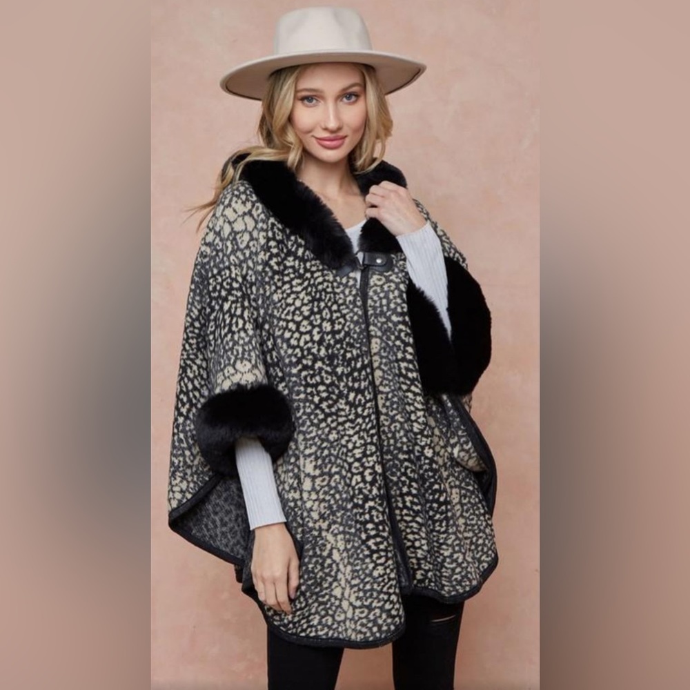 NWT! Northern Angel Faux Fur Poncho, S/M